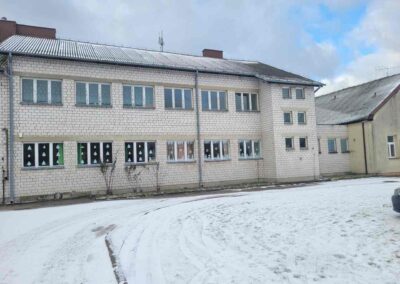 Szkoła w Drwalewie przed termomodernizacją