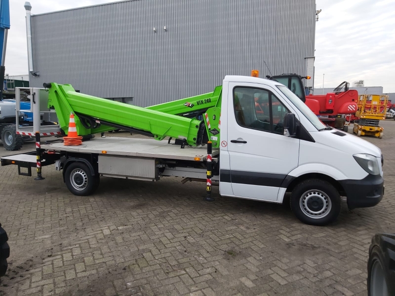 VERSALIFT VTX-240 F